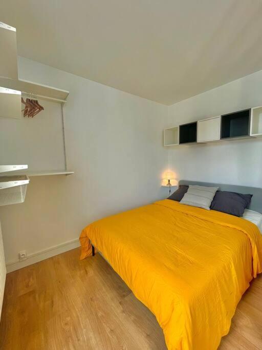 Superbe Studio Avec Parking Gratuit Sur Place Paray-Vieille-Poste Luaran gambar